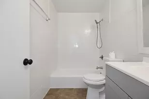 12 English Village Rd, Manchester, NH 03102 - Photo 13