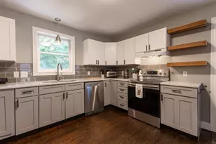 44 Davis St, Claremont, NH 03743 - Photo 3