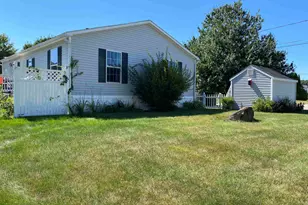 35 Tricia St, Seabrook, NH 03874 - Photo 5