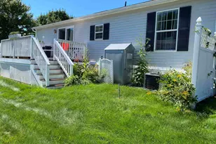 35 Tricia St, Seabrook, NH 03874 - Photo 3