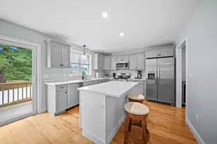 279 N Main St, Rochester, NH 03867 - Photo 9