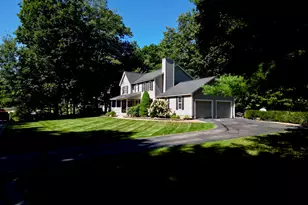 9 Hampstead Rd, Merrimack, NH 03054 - Photo 5