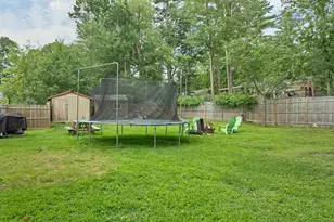 25 Briar Cliff Dr, Milford, NH 03055 - Photo 9
