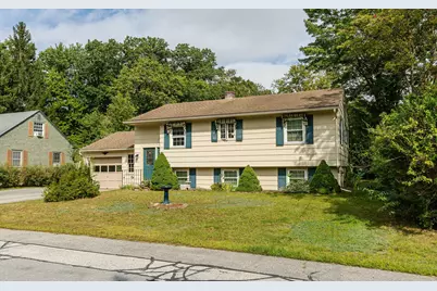 8 Jay Drive, Concord, NH 03301 - Photo 3
