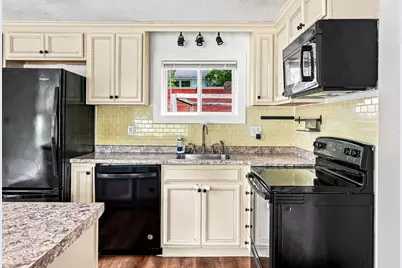4 Cocheco Avenue, Rochester, NH 03868 - Photo 5