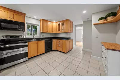 9 Hillside Drive, Nashua, NH 03064 - Photo 11