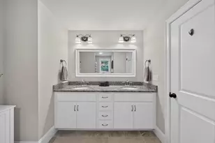 215 S Main St, Seabrook, NH 03874 - Photo 29
