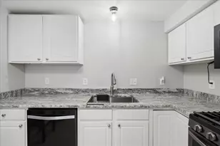 62 Collins Landing Rd, Weare, NH 03281 - Photo 11