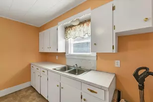101 Pine St, Laconia, NH 03246 - Photo 45