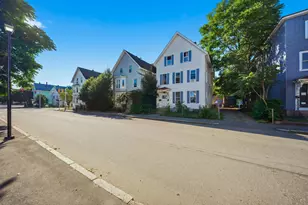201 Auburn St, Manchester, NH 03103 - Photo 3