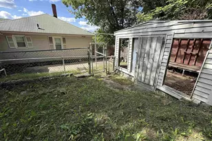 568 Rockingham St, Berlin, NH 03570 - Photo 15