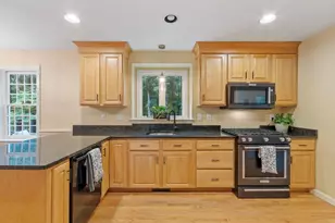 25 Alexander Dr, Hampton, NH 03842 - Photo 9
