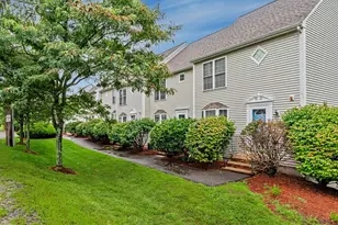 15 Elm St, Derry, NH 03038 - Photo 1