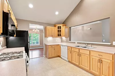 6 Holly Circle, Bow, NH 03304 - Photo 5