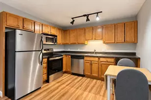 545 Calef Rd, Manchester, NH 03103 - Photo 7