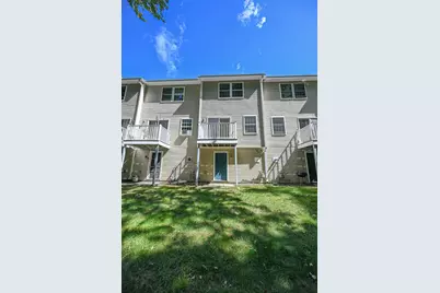1029 S Mammoth Road #20, Manchester, NH 03109 - Photo 3