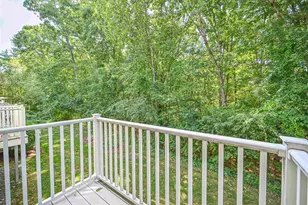 1029 S Mammoth Rd, Manchester, NH 03109 - Photo 7