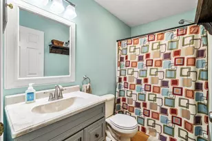 9 Dee Dee Dr, Sandown, NH 03873 - Photo 19