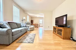 132 Rhode Island Ave, Manchester, NH 03104 - Photo 13