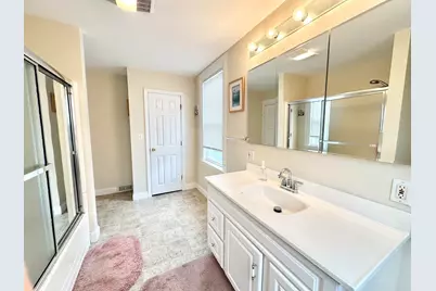 132 Rhode Island Avenue, Manchester, NH 03104 - Photo 23