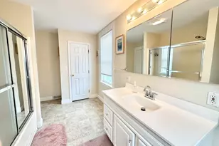 132 Rhode Island Ave, Manchester, NH 03104 - Photo 23