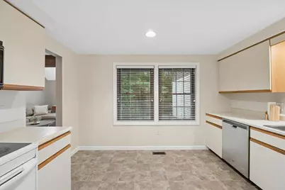62 Stacey Circle, Windham, NH 03087 - Photo 11
