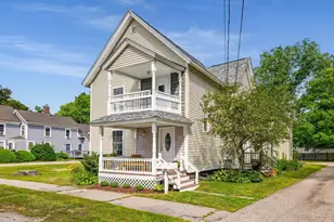 37 Washington St, Exeter, NH 03833 - Photo 1