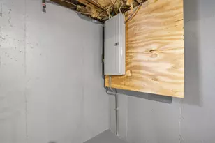 101 Union St, Manchester, NH 03103 - Photo 17
