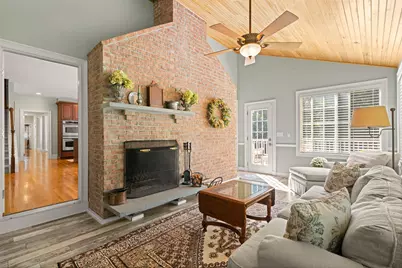 8 Dorothys Way, Bedford, NH 03110 - Photo 7