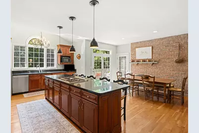 8 Dorothys Way, Bedford, NH 03110 - Photo 3