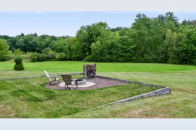 4 Day Break Drive, Plaistow, NH 03865 - Photo 5