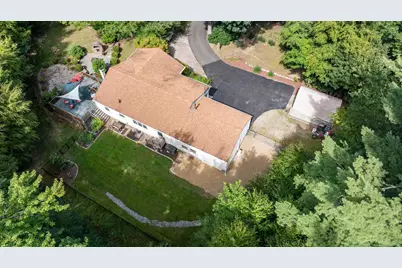 22 Roblin Road, Bedford, NH 03110 - Photo 5