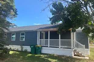 109 Daffodil Hill Ln, Rochester, NH 93868 - Photo 1