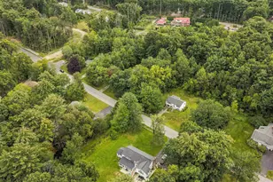 5 Mont Vernon Dr, Londonderry, NH 03053 - Photo 29