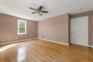 87 Hampstead Rd, Sandown, NH 03873 - Photo 15