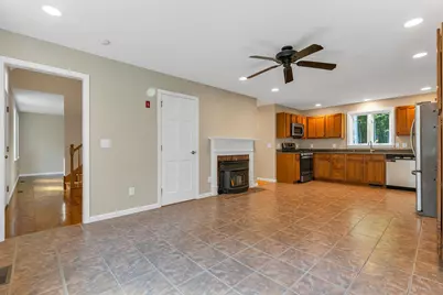 87 Hampstead Road, Sandown, NH 03873 - Photo 7