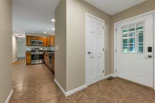 87 Hampstead Rd, Sandown, NH 03873 - Photo 11