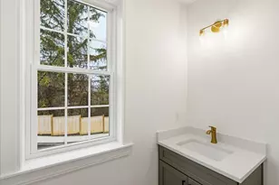 19 Eden Ln, Portsmouth, NH 03801 - Photo 13