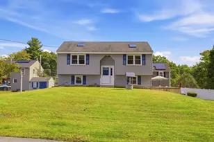 10 Lilac St, Hudson, NH 03051 - Photo 1