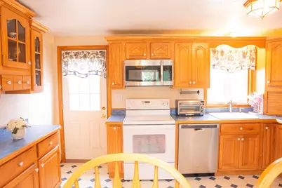 10 Lilac Street, Hudson, NH 03051 - Photo 9