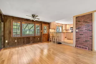 34 Sharon Rd, Windham, NH 03087 - Photo 9