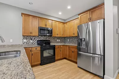 98 Riverwalk Way #8E, Manchester, NH 03101 - Photo 7