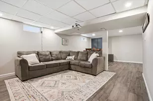 14 Bloomingdale Dr, Nashua, NH 03064 - Photo 35