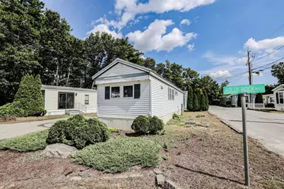 7 Hollyhock Way #32, Manchester, NH 03109 - Photo 5