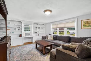 205 Coolidge Dr, Portsmouth, NH 03801 - Photo 5