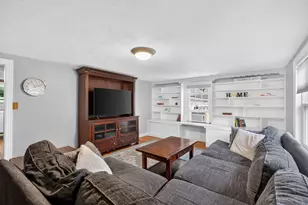 205 Coolidge Dr, Portsmouth, NH 03801 - Photo 3