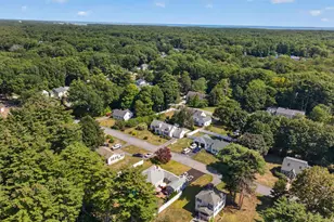 205 Coolidge Dr, Portsmouth, NH 03801 - Photo 27
