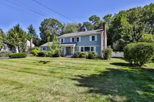 5 Meredith Dr, Nashua, NH 03063 - Photo 1