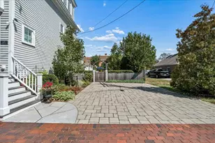 65 Rogers St, Portsmouth, NH 03801 - Photo 3