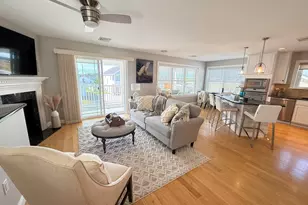 562 Nashua St, Seabrook, NH 03874 - Photo 13